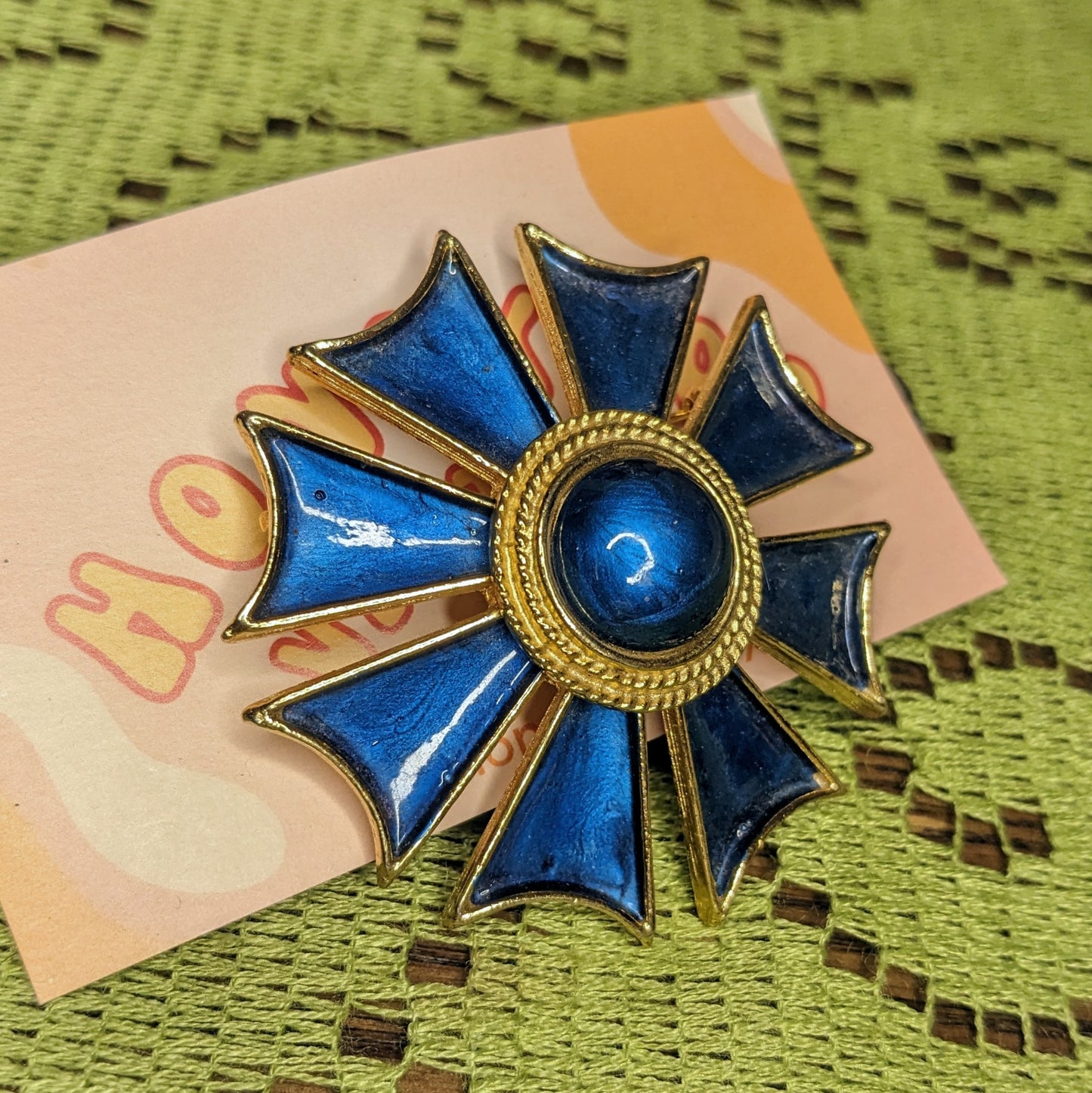 Beautiful Starburst Broach